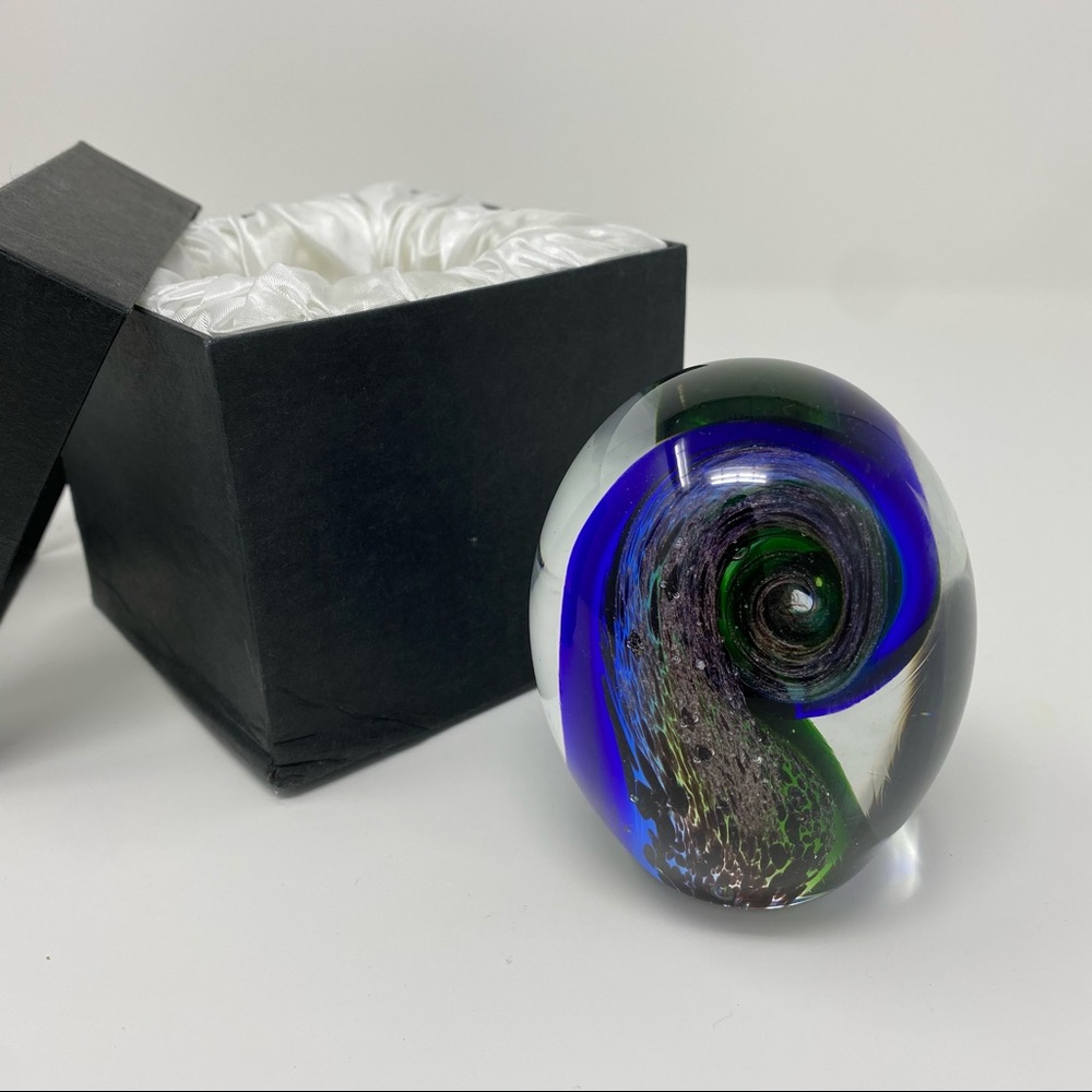 NEW! Smashing Art Glass Design